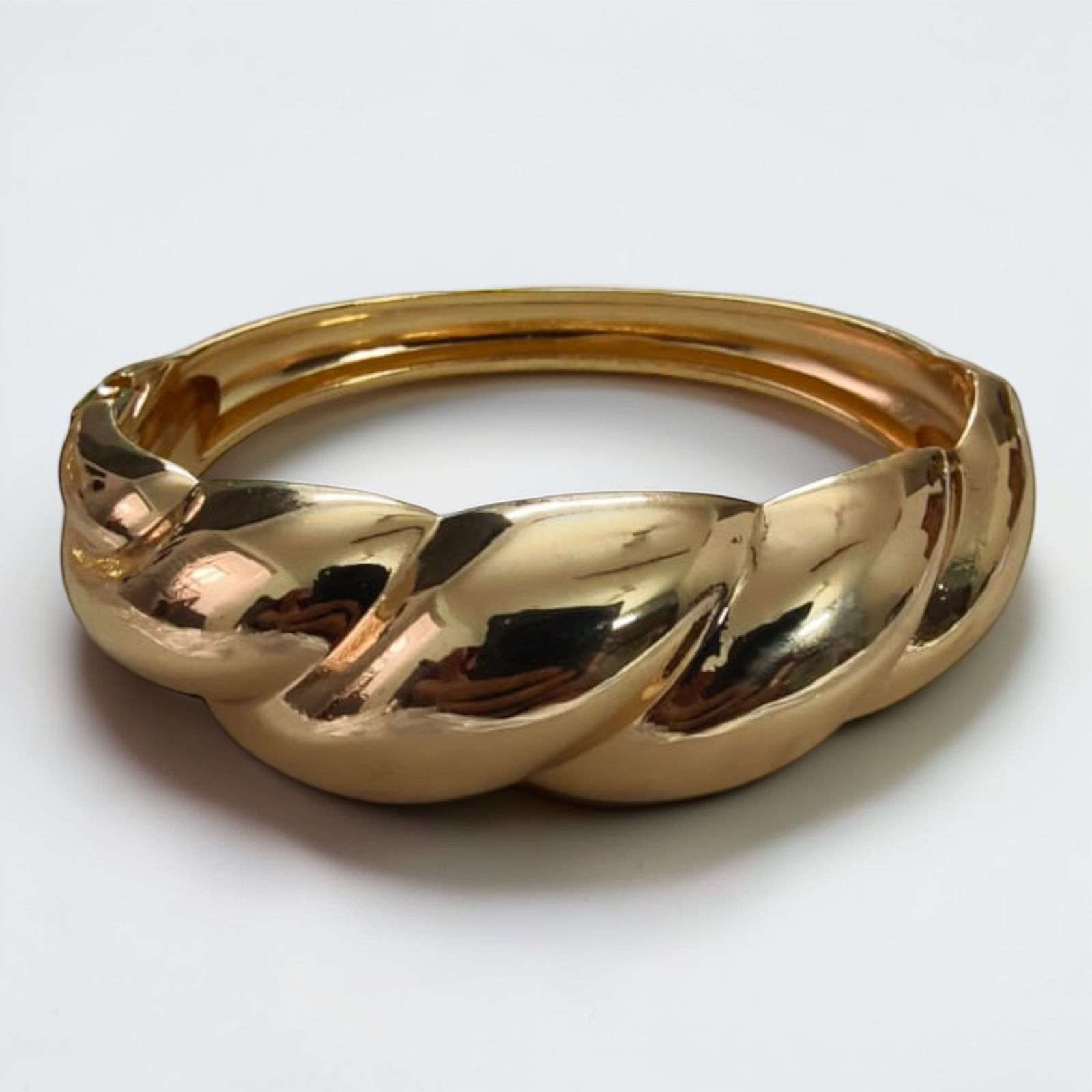 Luxury 18K Gold Plated Croissant Dome Bangle – Chunky Twisted Bold Statement Cuff – Tarnish-Free High-Fashion Bangle for Women