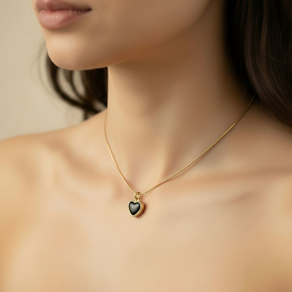 Gold Snake Chain Heart Pendant Necklace – Elegant Black Enamel Minimalist Jewelry - Image 2