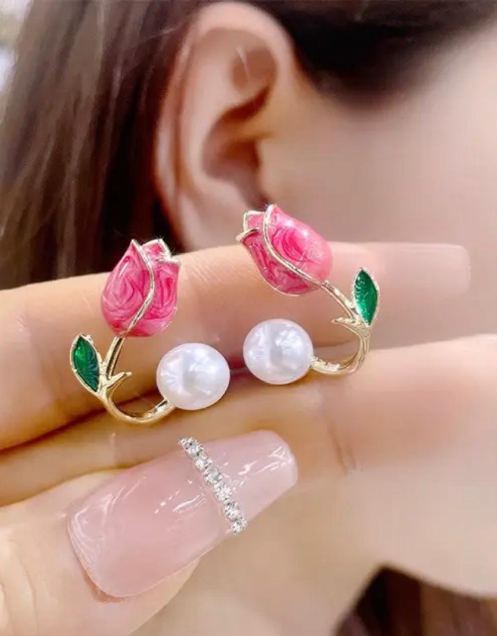 Elegant Black Clover Stud Earrings – Gold Plated Lucky Four-Leaf Flower Jewelry - Image 3