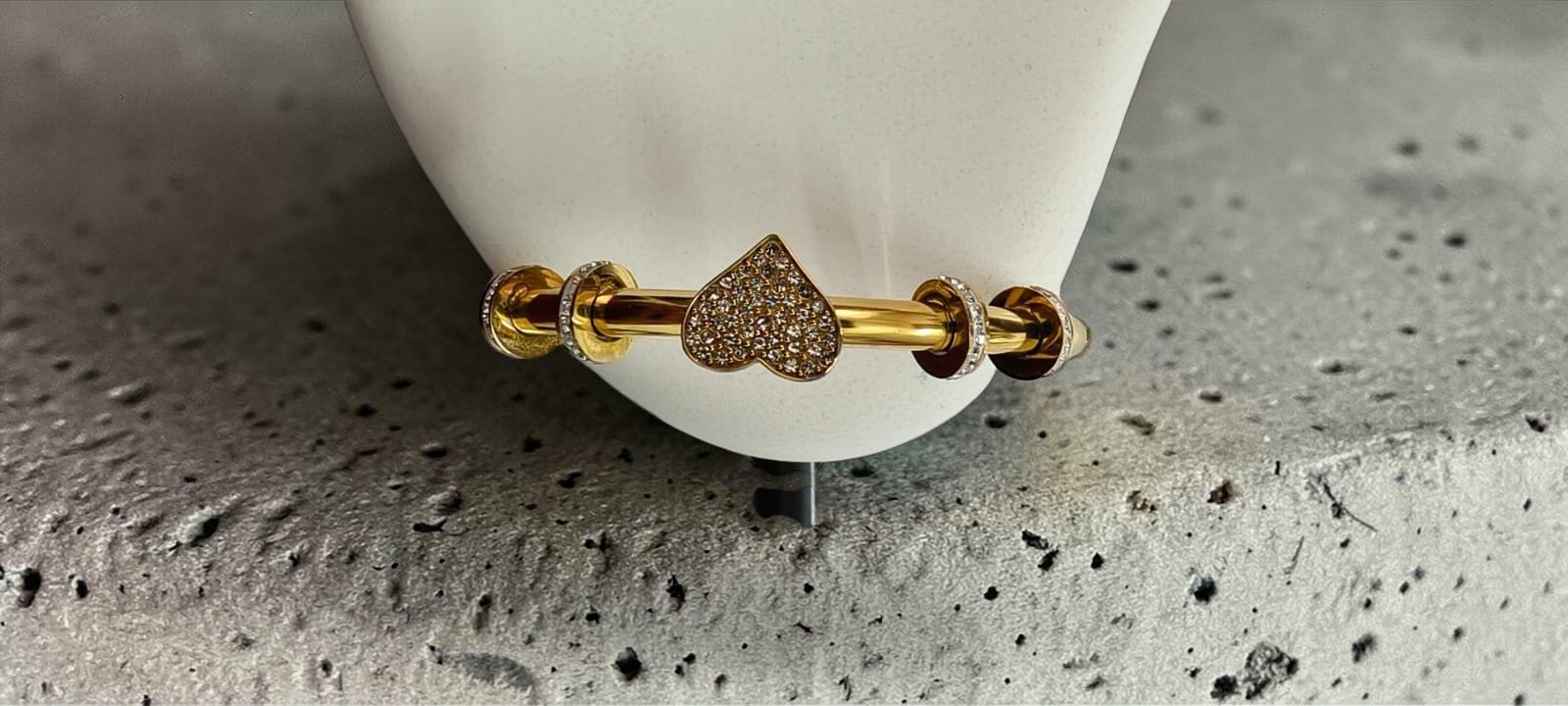 Luxury 18K Gold Plated Crystal Pave Heart Bangle – Adjustable Sparkling Heart Charm Bracelet with Zirconia Accents for Women